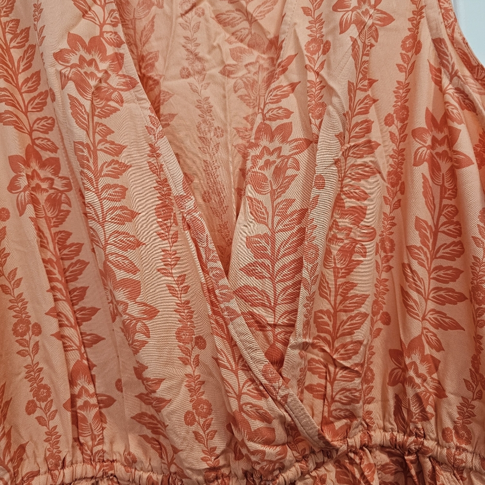 ⛄️ Dress - Picture 2 of 4